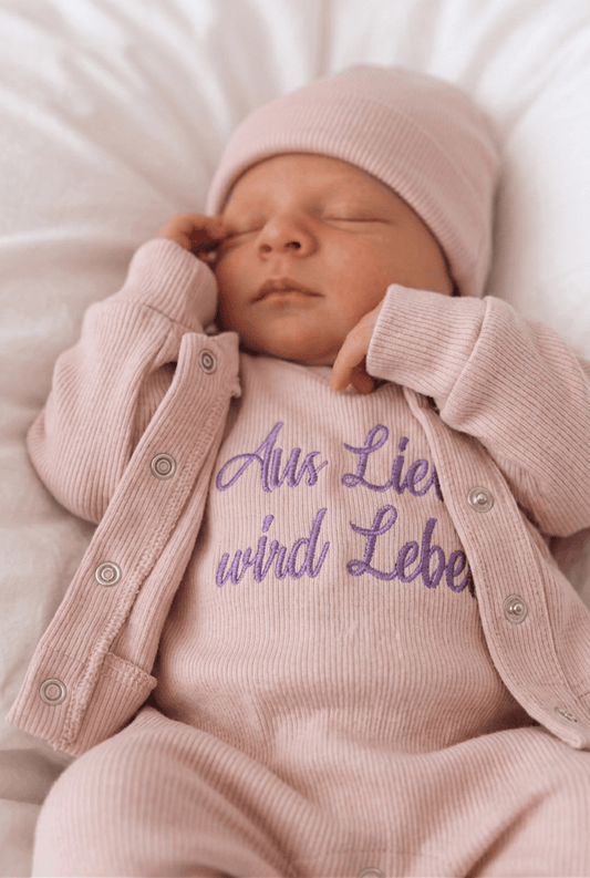 handgefertigter baby strampler handmade in deutschland