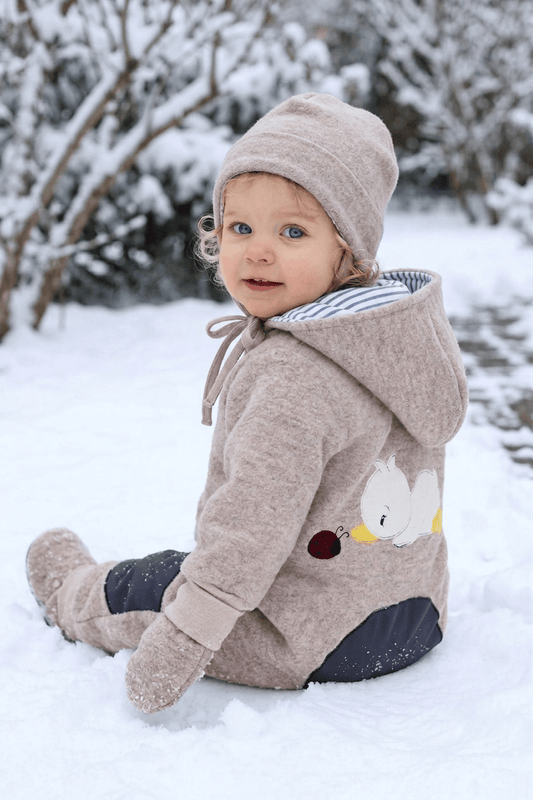 handgemachter Walk Overall für Babys und Kleinkinder mit Kniepatches aus softshell. 