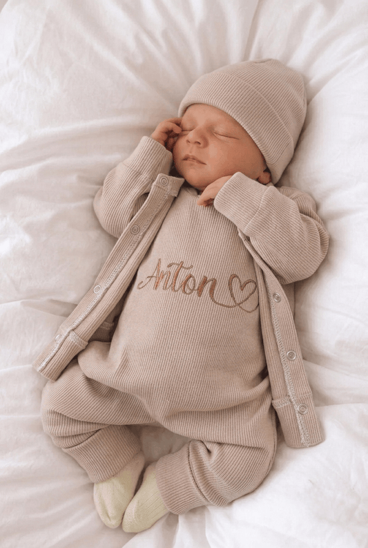 Baby Set personalisiert mit Namen – 2-tlg. Strampler & Cardigan