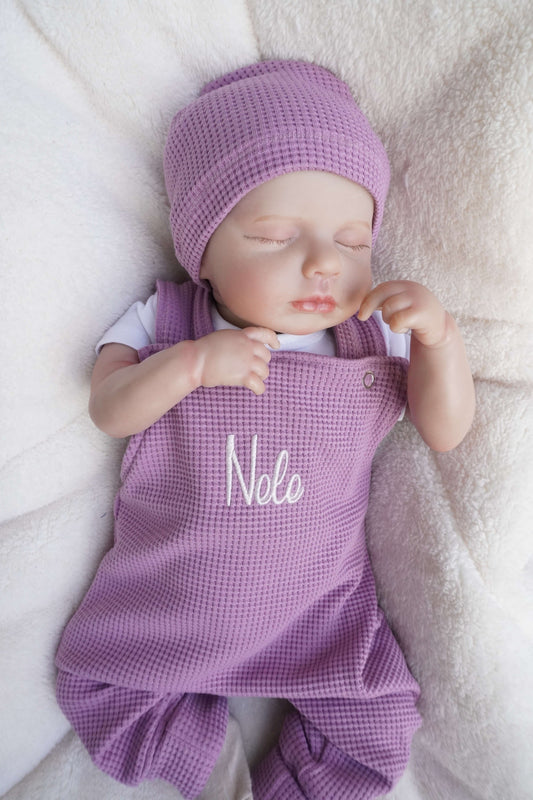 In Deutschland handgemachte Babylatzhose individuell personalisierbar für Mädchen und Jungen.