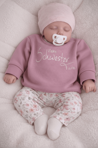 In Deutschland gefertigter Baby und Kinderpullover für Große und kleine Schwestern. 