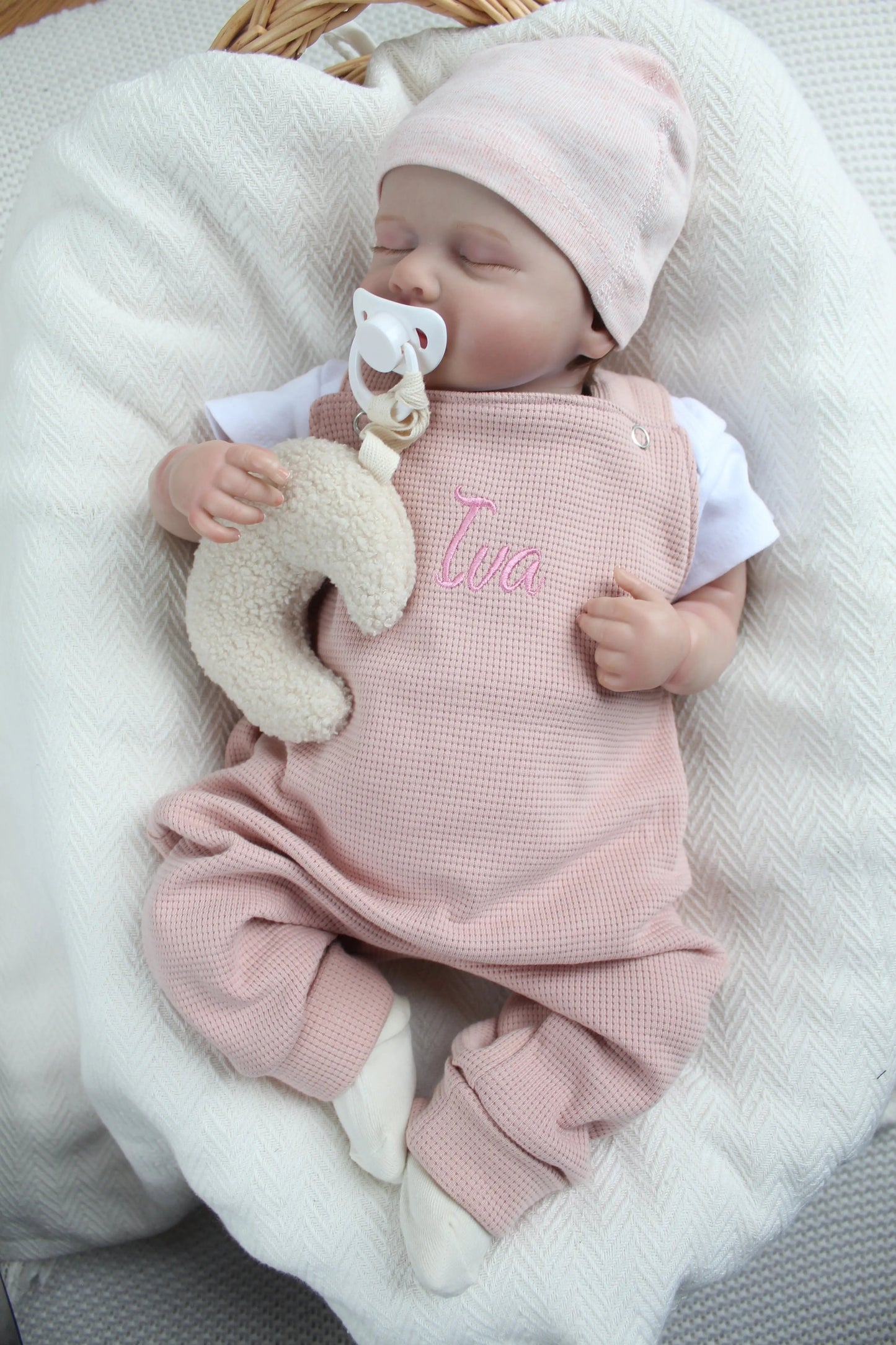 Individuell bestickbare Latzhose| Waffelstrick Myawi-Kids