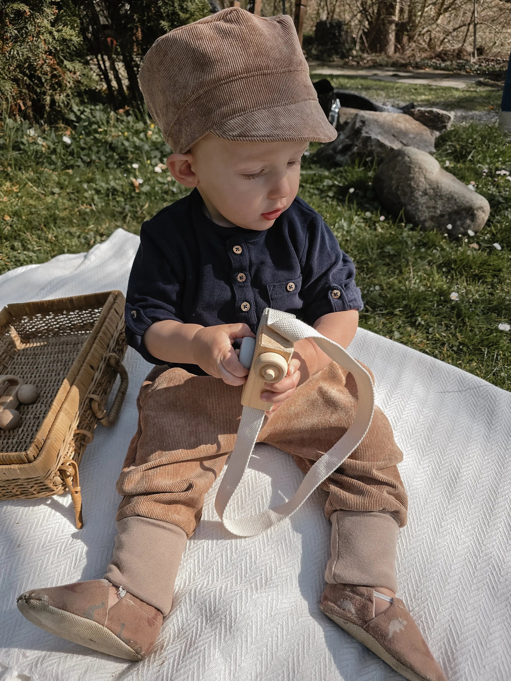 Bequeme Knickerbocker aus Cord für Jungen und Mädchen in drei wunderschönen Farben erhältlich. 