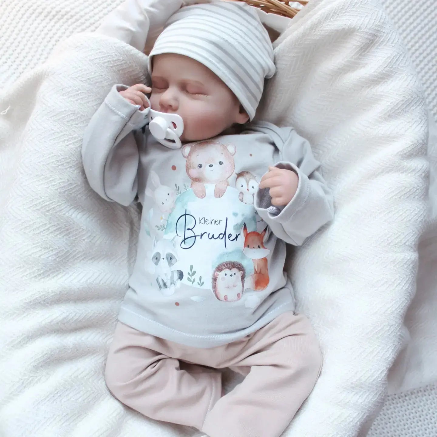 Personalisierbares Baby-Langarmshirt aus French Terry mit individuellem Namen