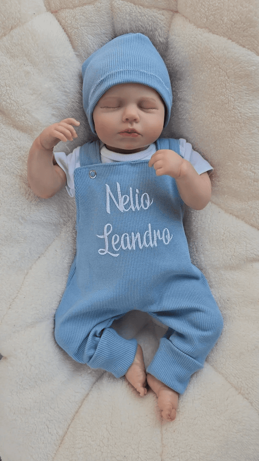 Handgemachtes Set aus Latzhose und Mütze für Babys und Kinder,  weicher Ripp-Jersey, Gr. 44-110