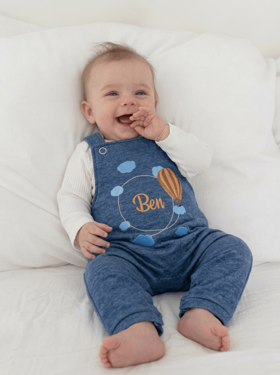 Baby Latzhose personalisierbar | French Terry | Gr. 44-98