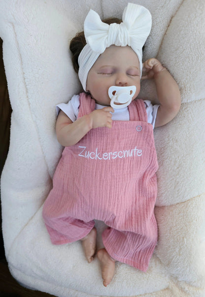 Baby und Kinder Latzhose aus Musselin. Individuell Personalisierbar, in vielen verschiedenen Farben erhältlich. 