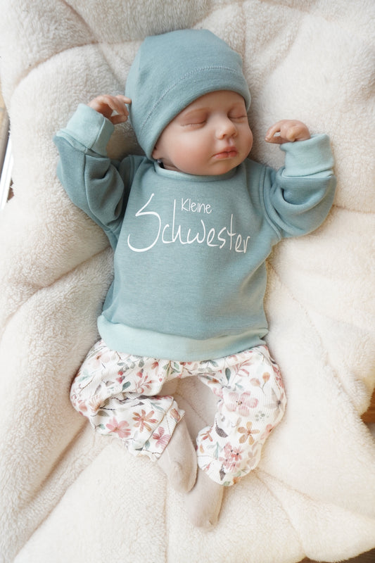 Handgemachter Pullover aus kuscheligem Sweat mit Bügelbild für kleine und große Geschwister. In vielen wunderschönen Farben erhältlich