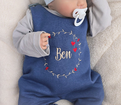 In Baynern angefertigter Strampler für Babys individuell personalisierbar. In vielen wunderschönen Farben erhältlich. 