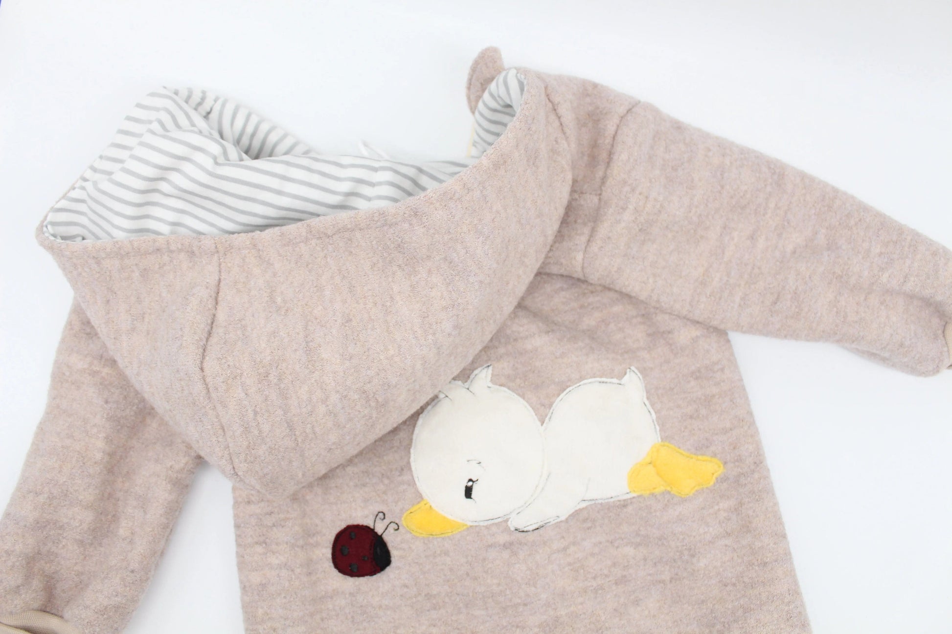 handgemachter Walk Overall für Babys und Kleinkinder mit Kniepatches aus softshell. 