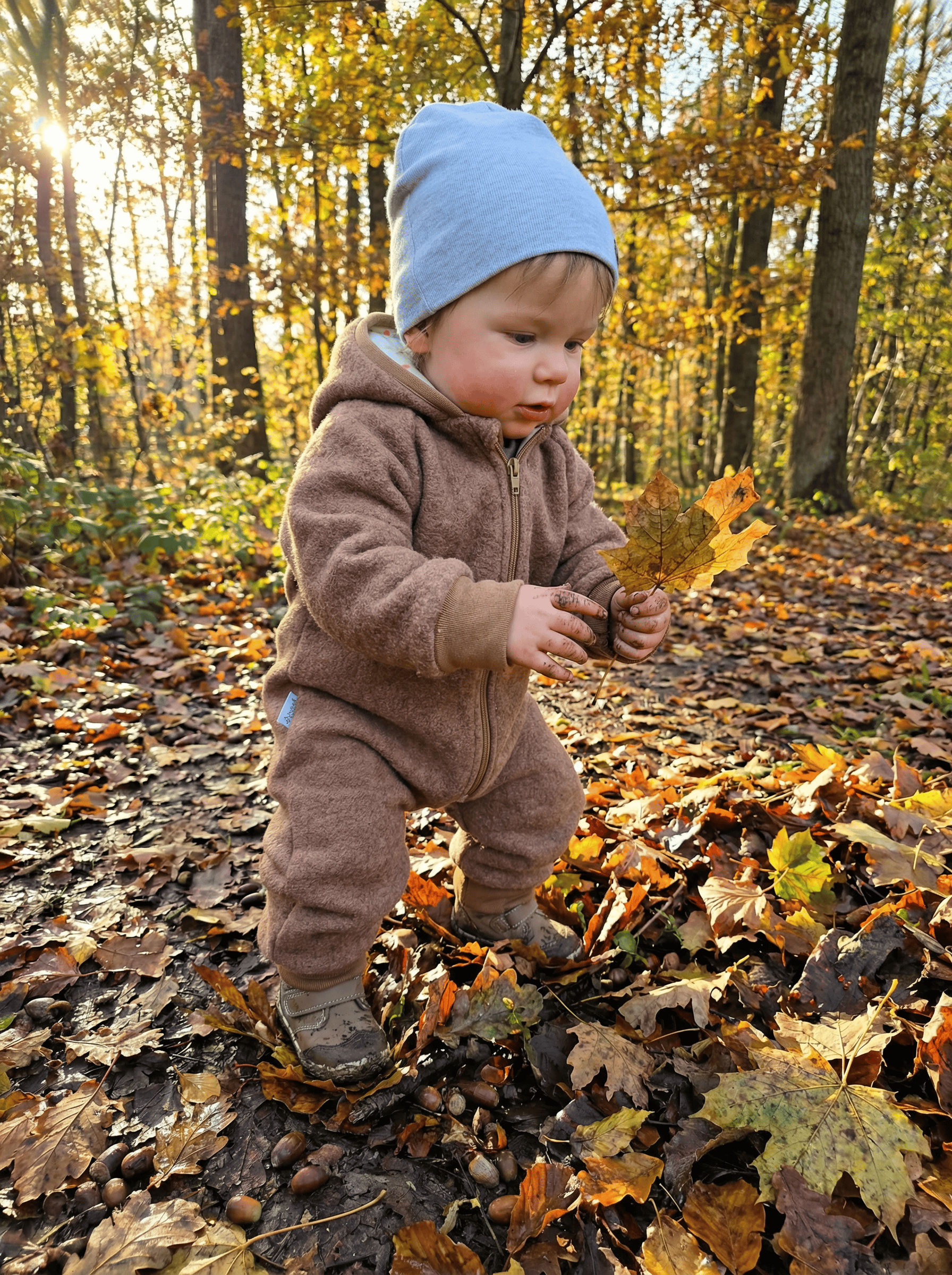 In Deutschland handgemachter Overall aus Walkloden in Beige. 