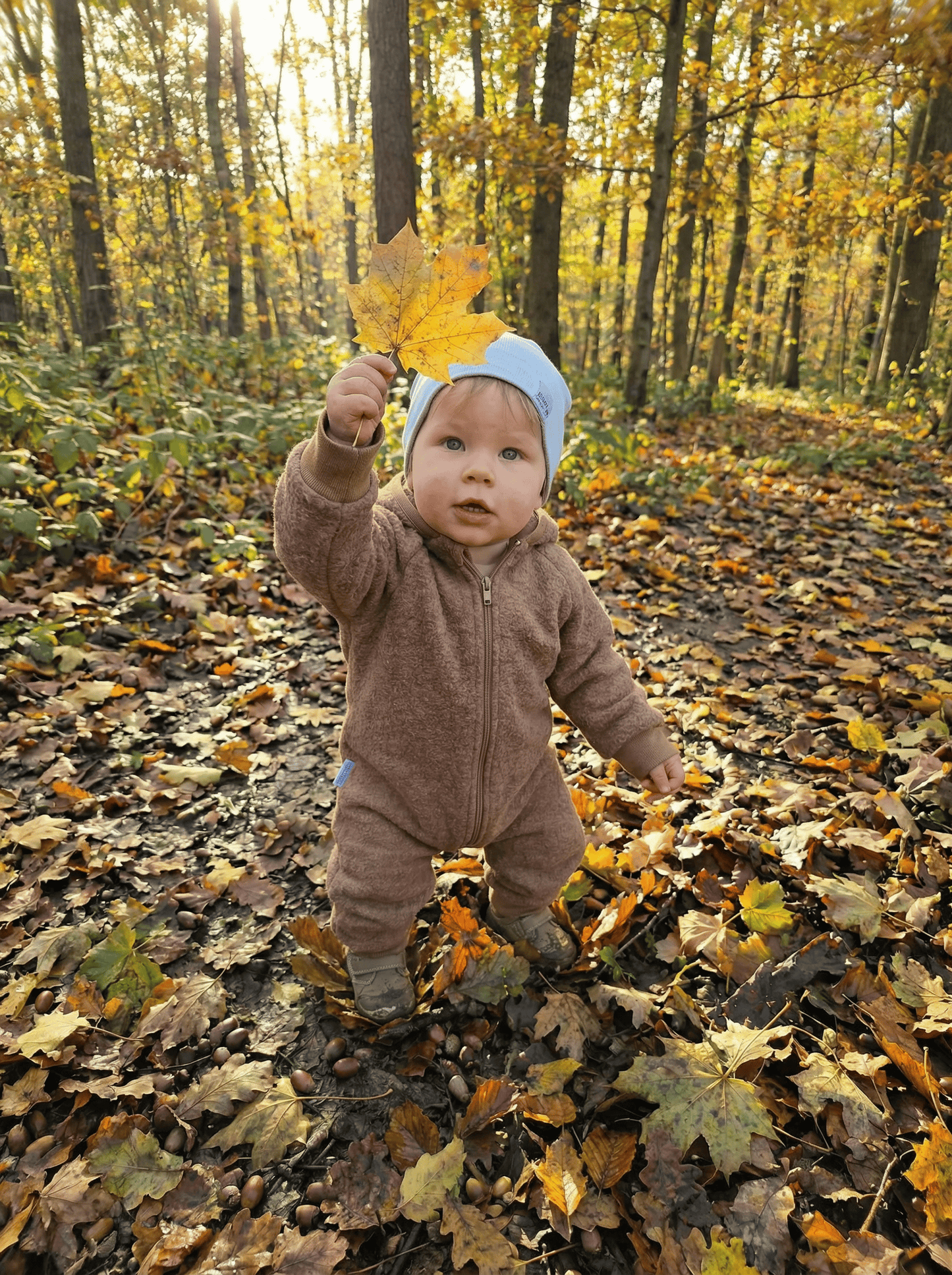 In Deutschland handgemachter Overall aus Walkloden in Beige.