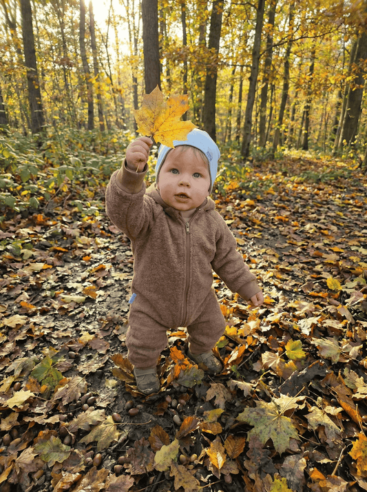 In Deutschland handgemachter Overall aus Walkloden in Beige.