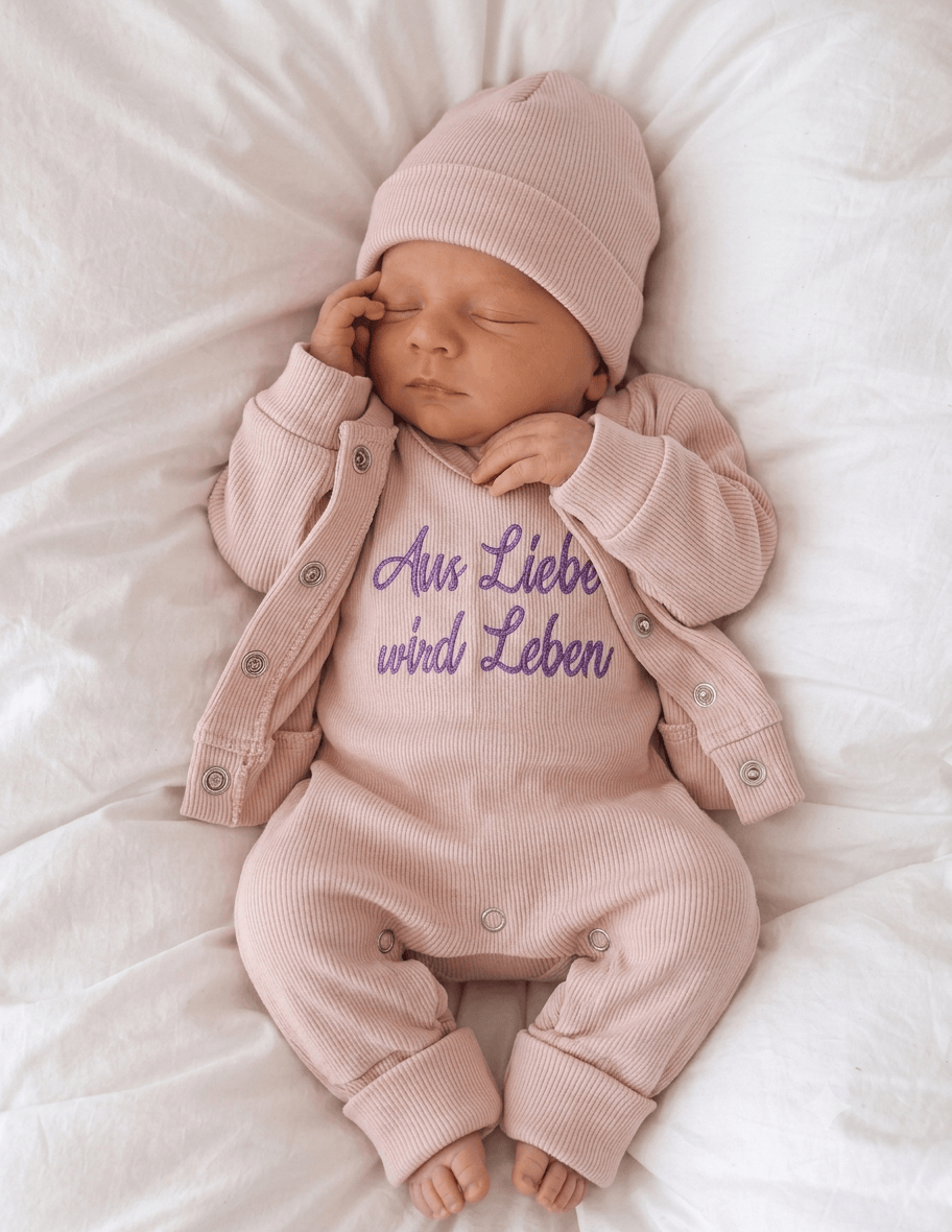 handgefertigter baby strampler handmade in deutschland