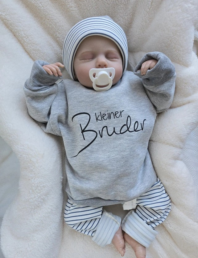 Wunderschöner Pullover für Geschwister Ob für den kleinen Bruder oder für die große Schwester, dank der großen Farbauswahl ist dieser Pullover immer das passende Geschenk!