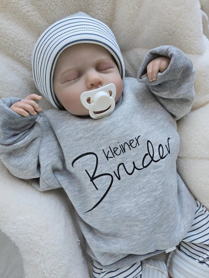 Wunderschöner Pullover für Geschwister Ob für den kleinen Bruder oder für die große Schwester, dank der großen Farbauswahl ist dieser Pullover immer das passende Geschenk!