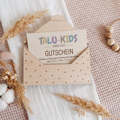 Geschenkgutschein zur Geburt | Wahlweise in personalisierbarer Gutscheinverpackung