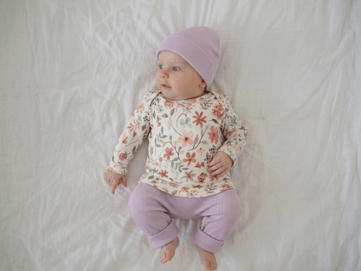 Baby Set mit Namen Helles Flieder | 3 tlg. | Gr. 44-92