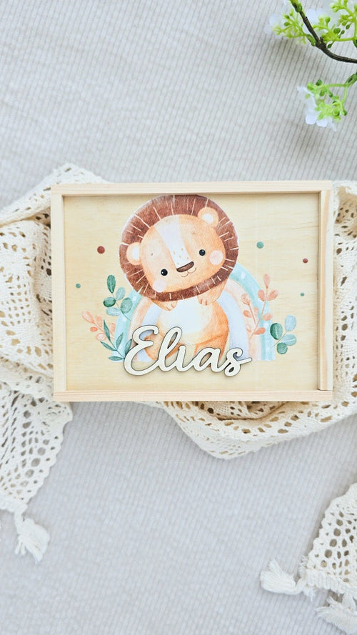 Holzkiste personalisiert mit Name aus Birkenholz – Geschenkbox als Erinnerungskiste